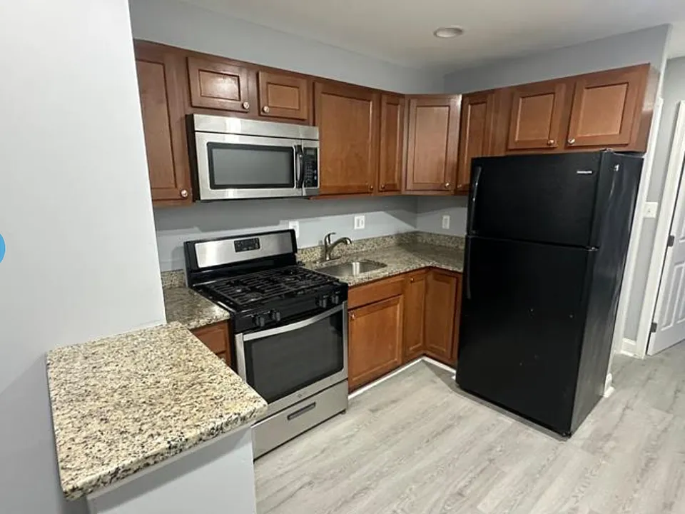 5105 F St SE #101