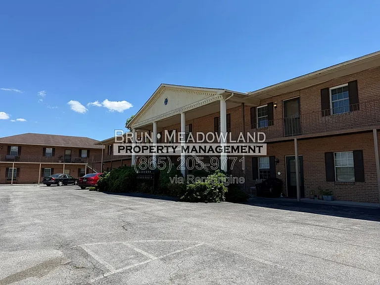 128 Lynnwood Dr #10 — Photo 1