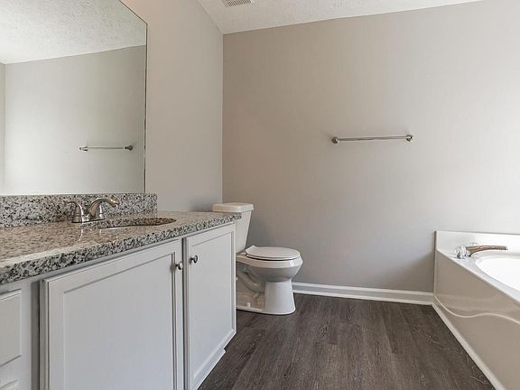 2nd image of 309 Autumn Lake Dr