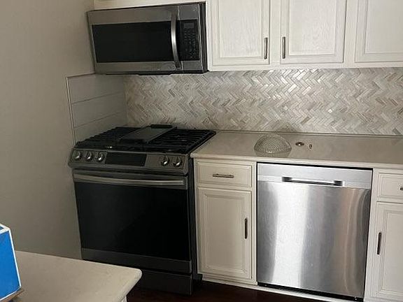 2nd image of 2440 Gunther Ave Floor 1