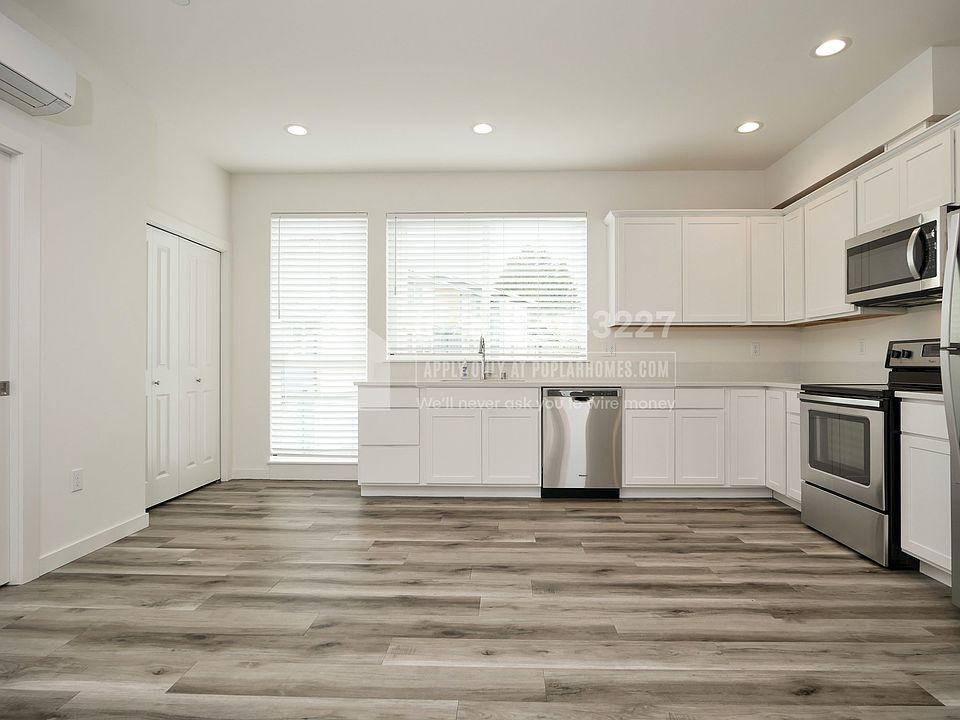 1st image of 250 SE Orchard Dr APT 4