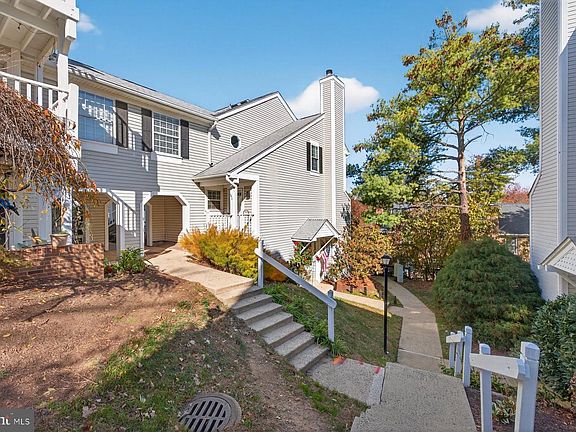 3rd image of 2907 S Woodley St #3