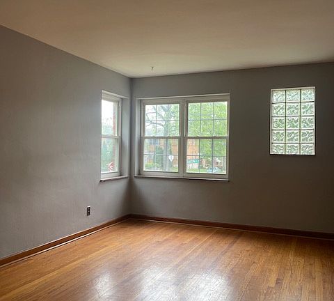 4th image of 5228-5230 Jamieson Ave #5228