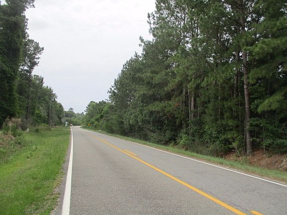 Exterior Neighborhood (street photo)