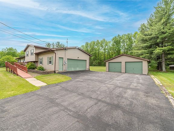 3rd image of 1041 Prentice Rd