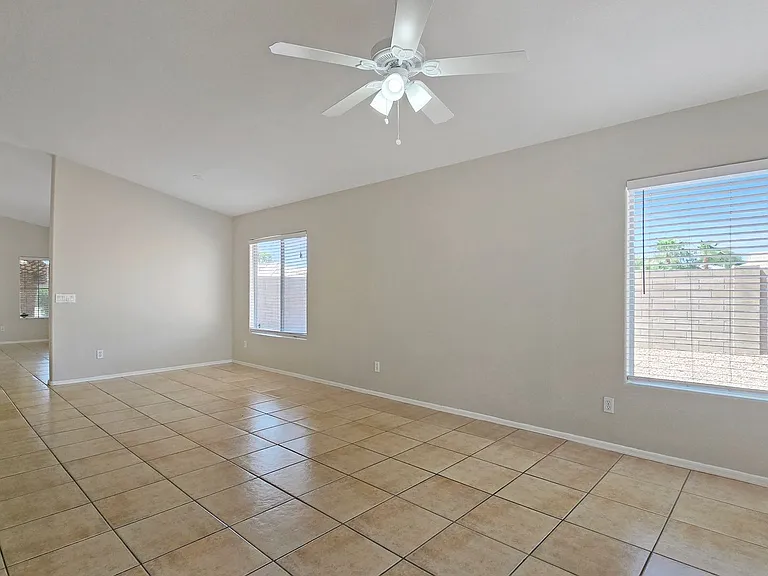 10225 N 94th Ln — Photo 5