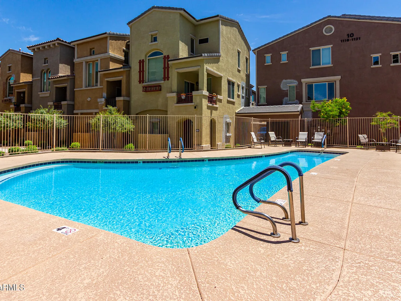 2 bed, 2.5 bath, 1100 sqft, $3,000 — Photo 2