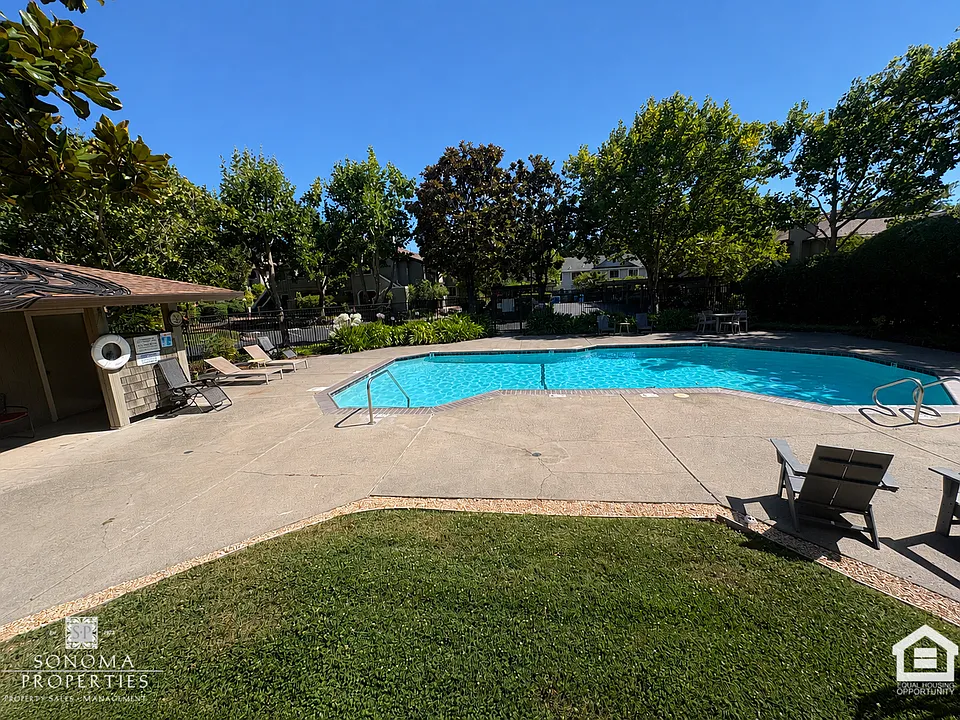 429 Bernice Ln
