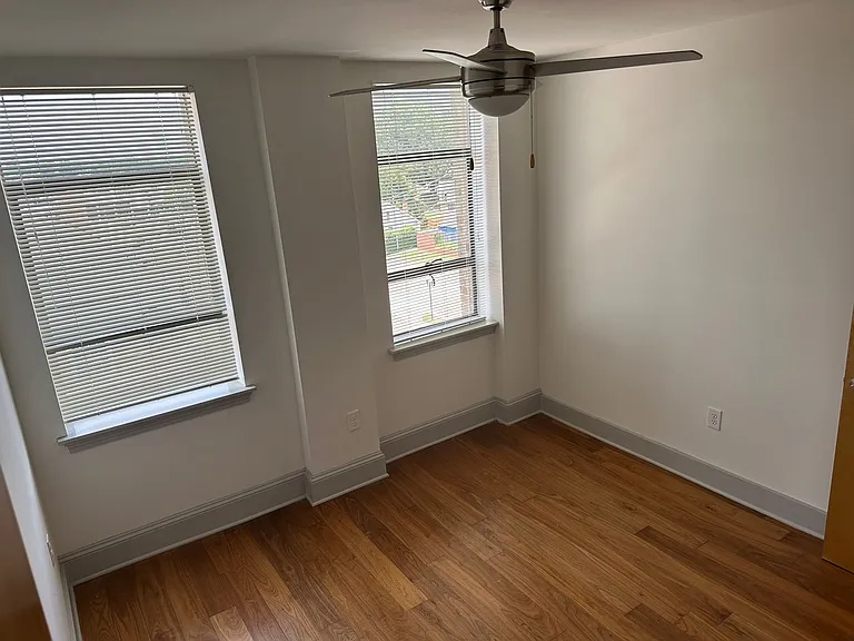 30 Franklin Apartments — Photo 27
