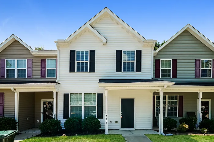 4 bed, 3.0 bath, 1633 sqft, $2,075 — Photo 1