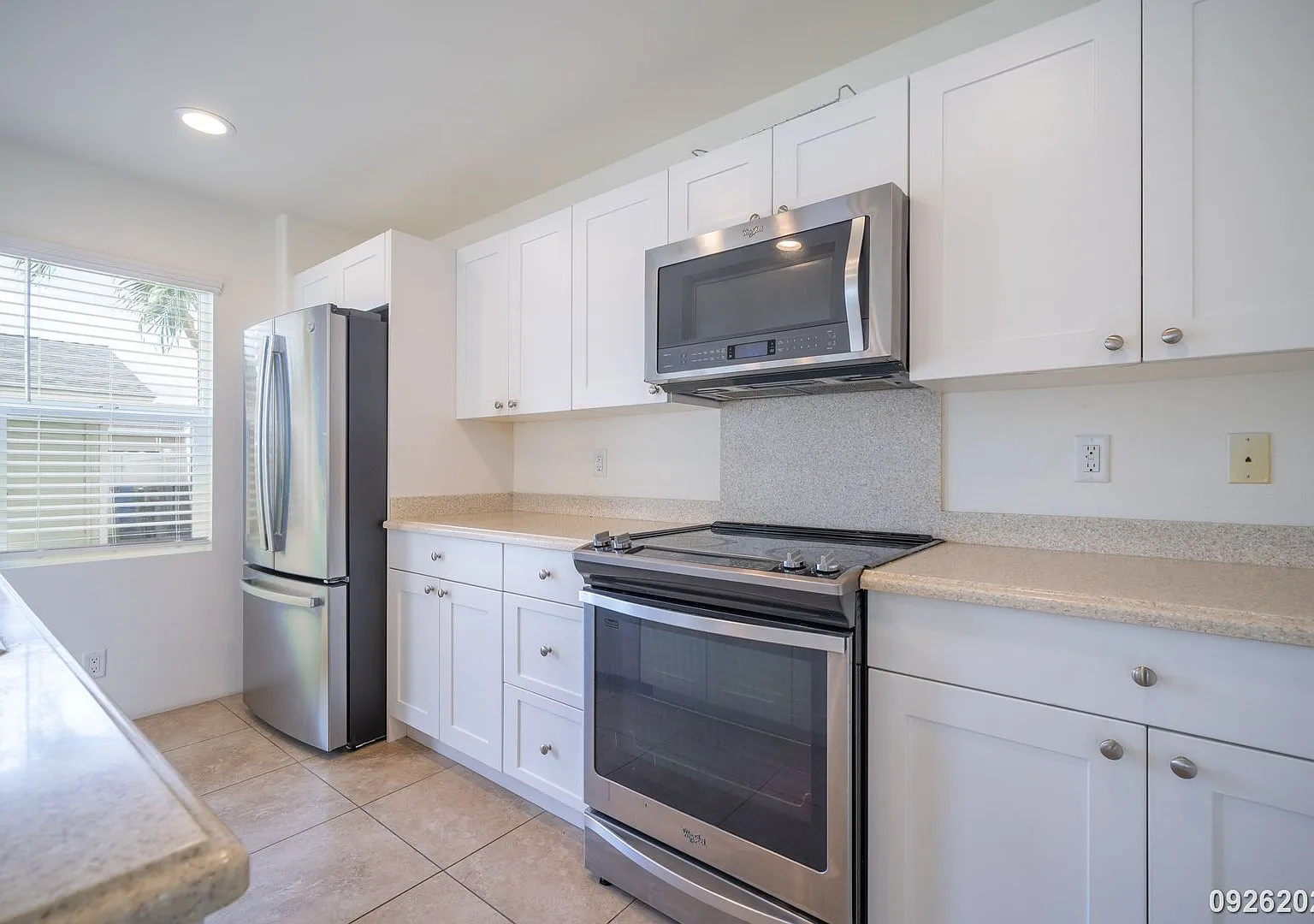 Available now! Hoakalei-Kuapapa 4 bdrm/3 bath in Ewa Beach — Photo 3