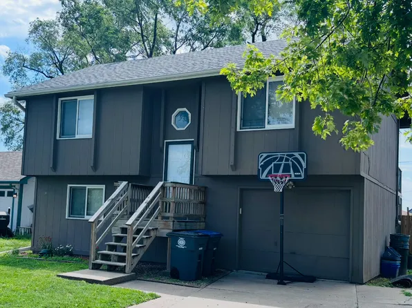 2818 S 11th St, Council Bluffs, IA 51501