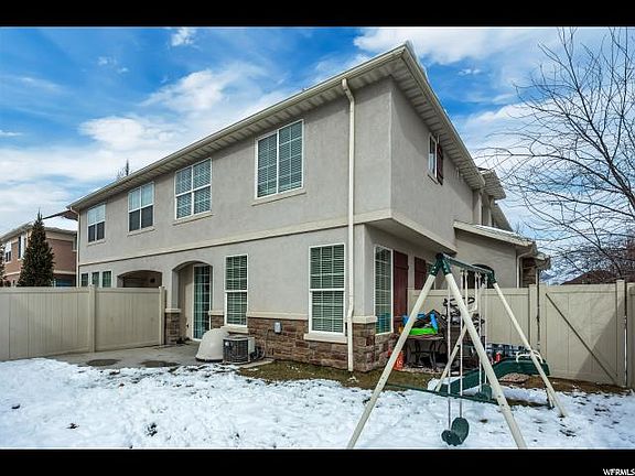 5th image of 1051 W 70 N Unit 102