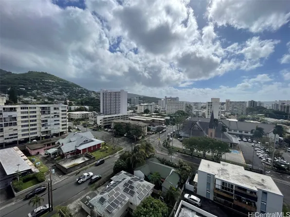 1333 Heulu St APT 1107, Honolulu, HI 96822