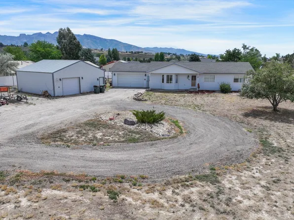 140 Flora Pl, Spring Creek, NV 89815