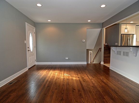 3rd image of 9620 S Moody Ave