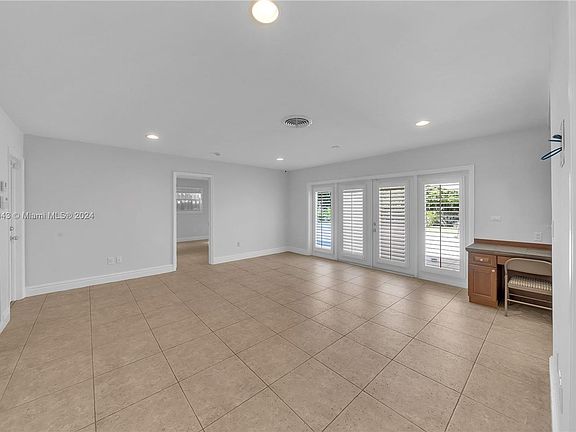 3rd image of 7460 Sabal Dr #7460