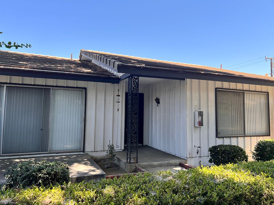 1st image of 2640 N D St #2