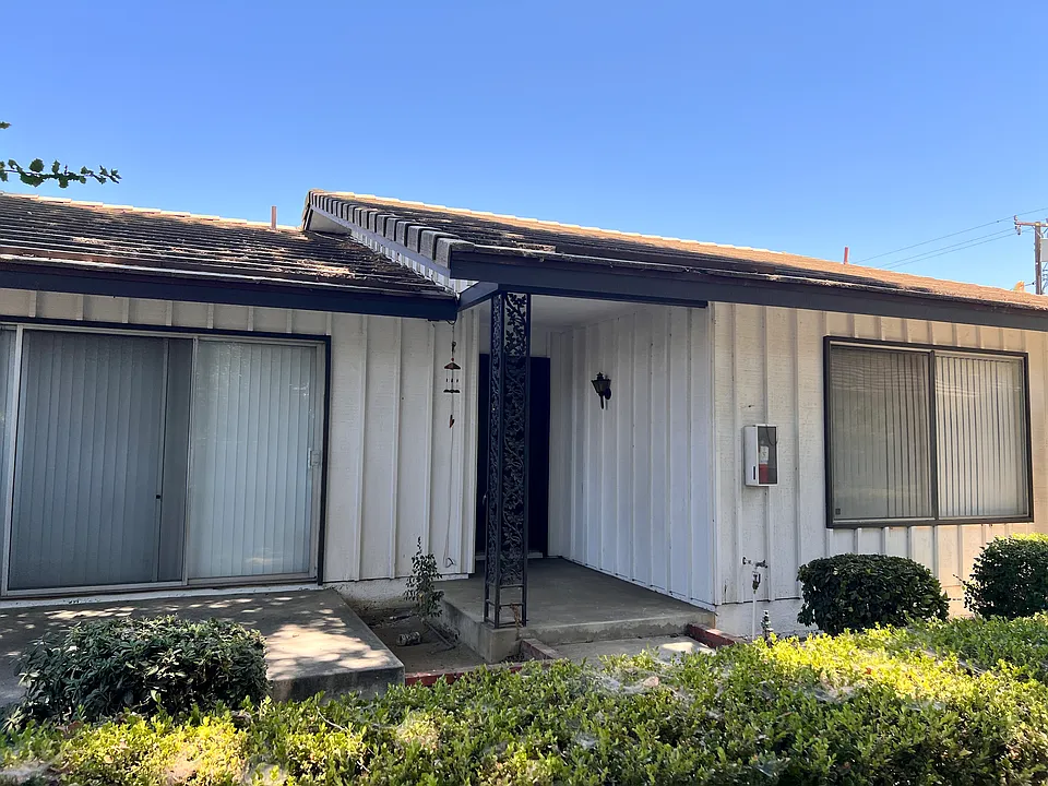 2640 N D St #2
