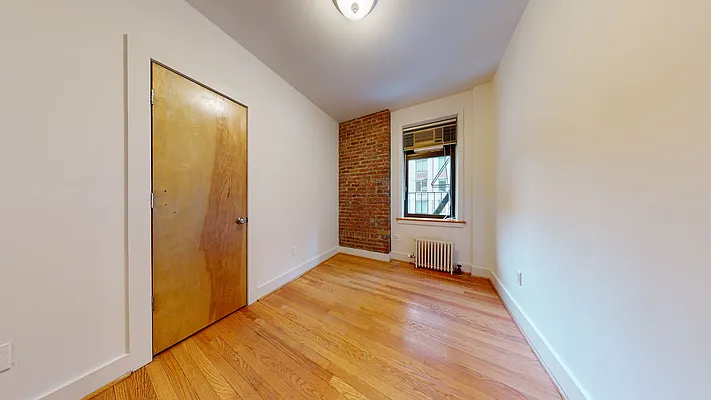 Rented by Bond New York | media 17