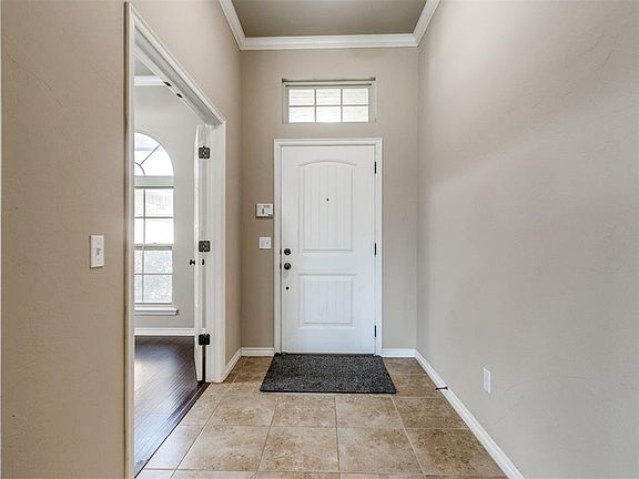 3rd image of 1415 Spoonwood Dr