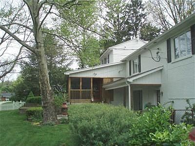 4th image of 4709 Silverwood Dr