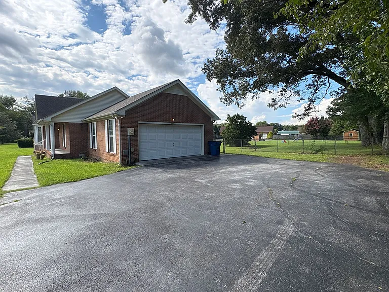 718 Doak Rd — Photo 28