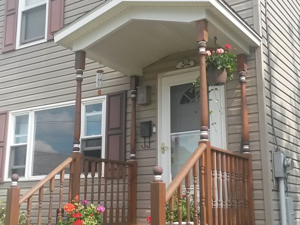 Cute Home, Move-In Ready!