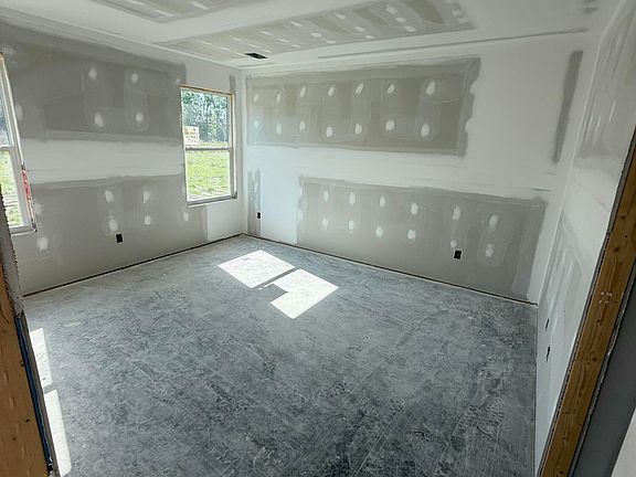 5th image of 313 S Hampton St