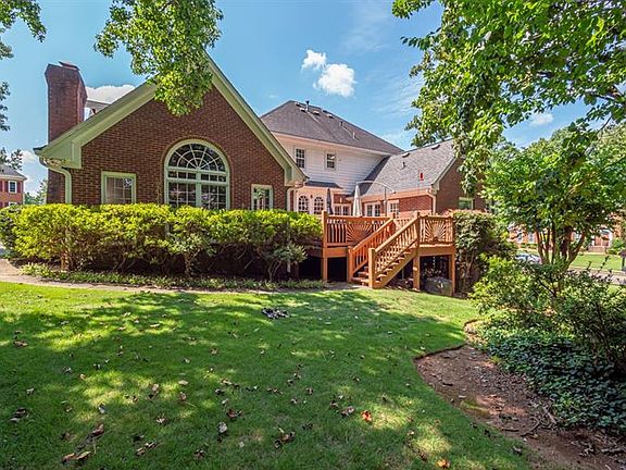 2nd image of 3720 Banyon Ln