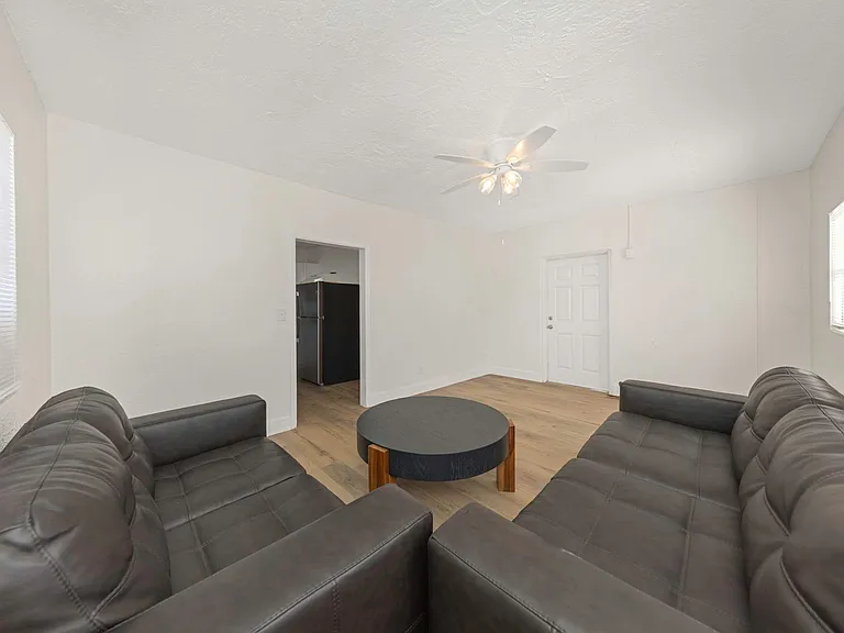416 Skinner Blvd — Photo 62