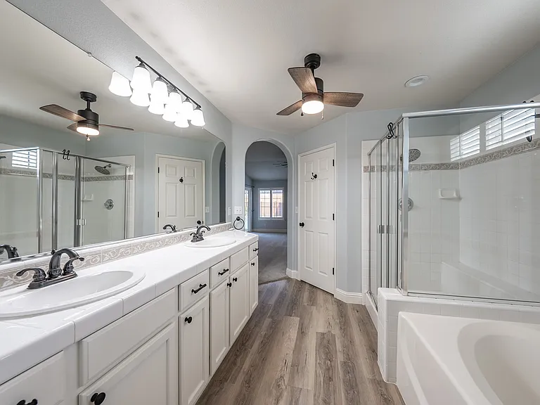 1114 W Pepper Dr — Photo 30
