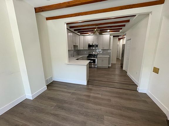 2nd image of 1333 W Porter St Floor 1