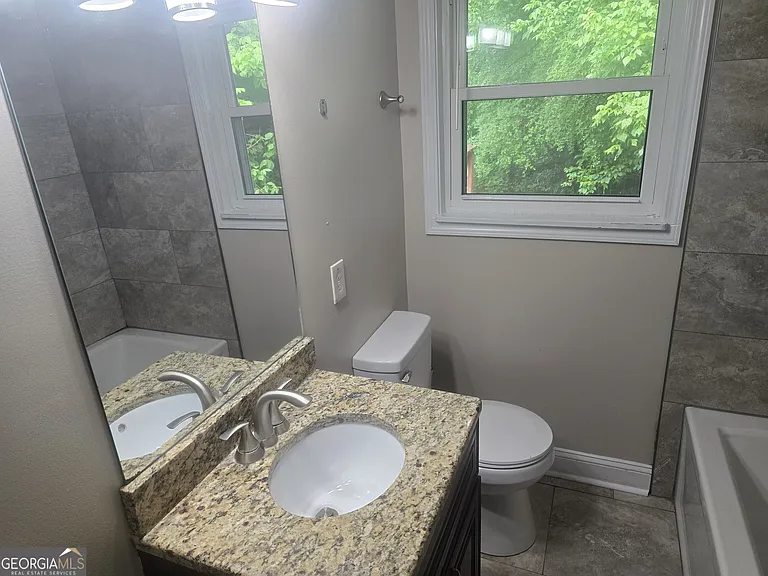 2931 Cloverleaf Dr — Photo 15
