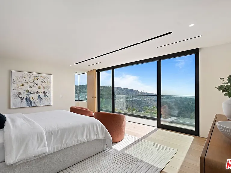 2501 Banyan Dr — Photo 40