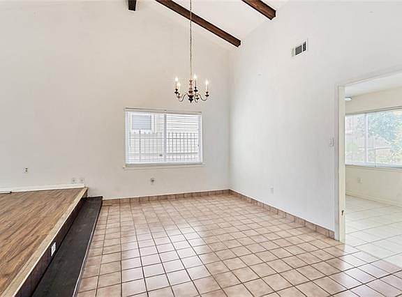 3rd image of 3925 Nathan Kornman Dr