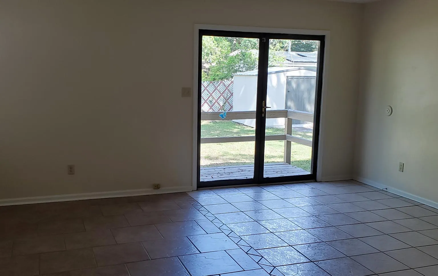 6011 Audubon Dr — Photo 4