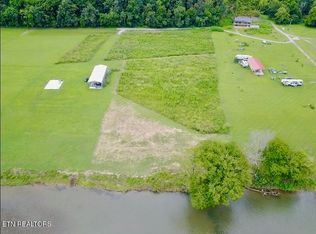 1472 Bybee Beach Way, Bybee, TN 37713