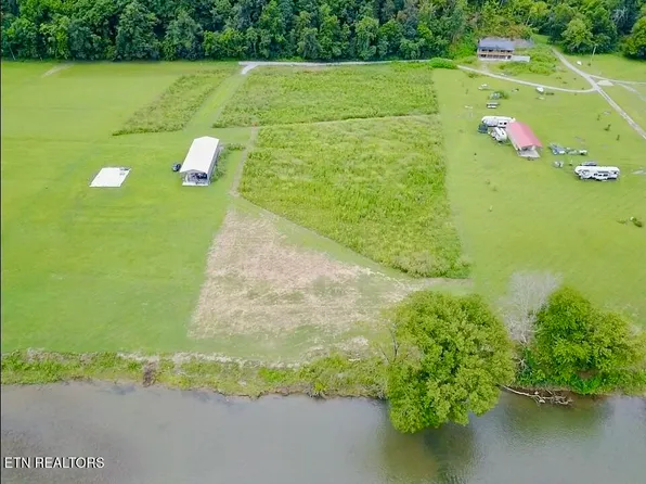 1472 Bybee Beach Way, Bybee, TN 37713