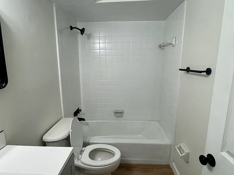 1127 16th Ave #103 — Photo 10