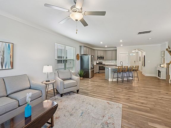 5th image of 1056 Arbor Edge Ln