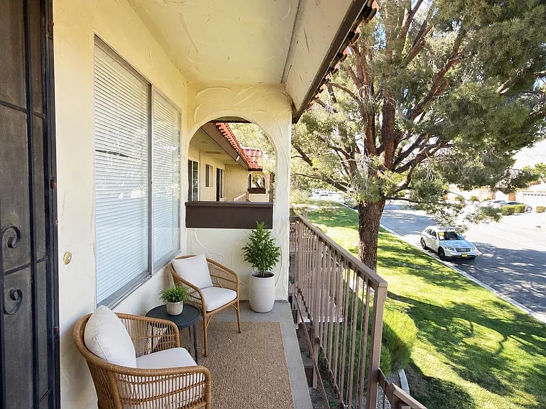 9647 Spyglass Ave — Photo 2