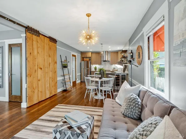 2 Bulson Court, Napa, CA 94559