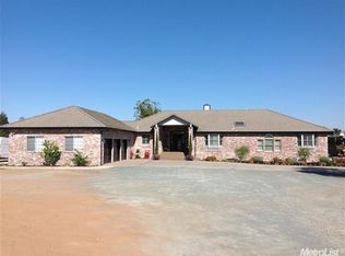 17488 N Hillside Dr, Lodi, CA 95240