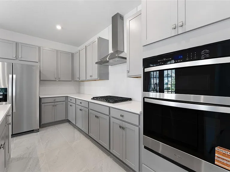 2426 Celebration Blvd — Photo 11