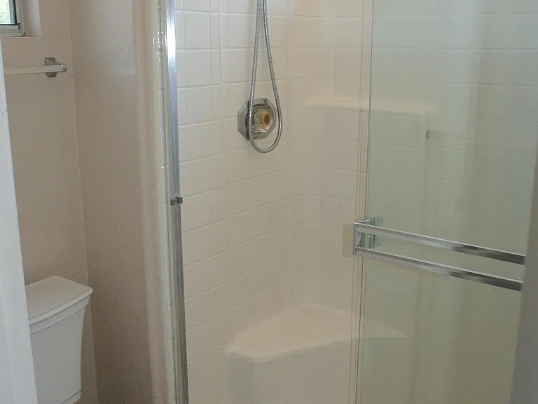 6814 W Louise Dr — Photo 10