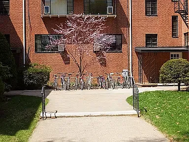 1 bed, 700 sqft, $1,800 — Photo 2
