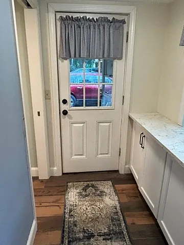 2 bed, 1.5 bath, 1306 sqft, $2,500 — Photo 4