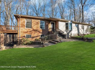 18 W Parkway Pl, Holmdel, NJ 07733