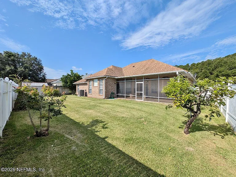 2413 Cedar Trace Dr W — Photo 27